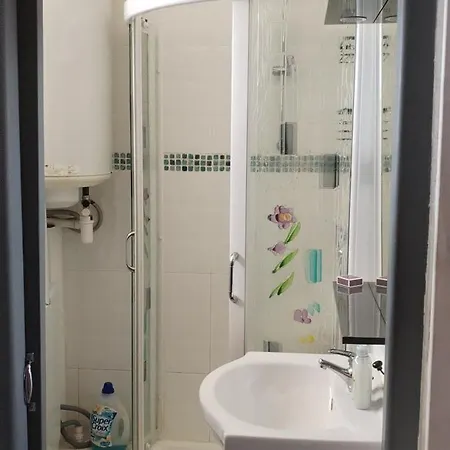 Front De شقة سان سيبريان